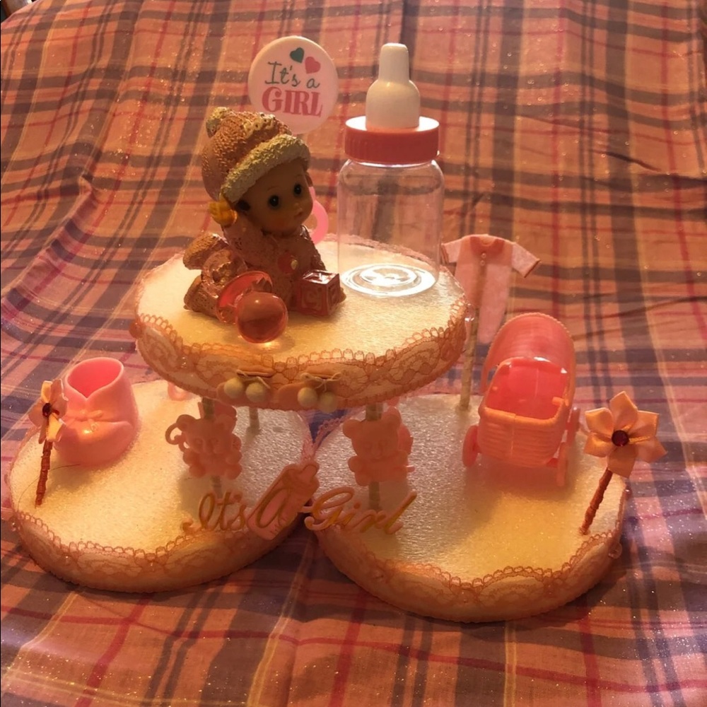 It's a girl baby shower decoration